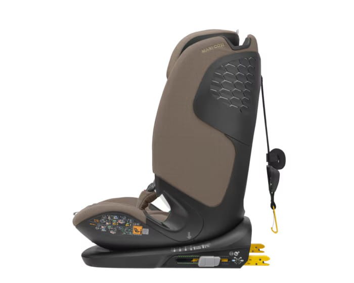 8618251110_2024_maxicosi_carseat_toddlerchildcarseat_titanproisize_brown_authentictruffle_isofixinstallationwithtoptether_side.jpg