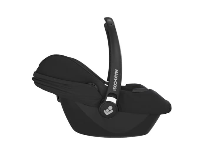 8558672112_2022_maxicosi_carseat_babycarseat_cabriofixisize_black_essentialblack_side.jpg